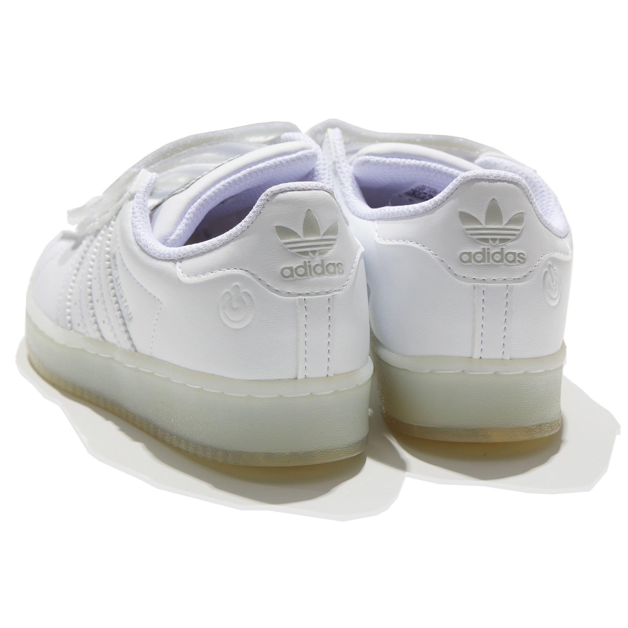 아디다스 - Adidas